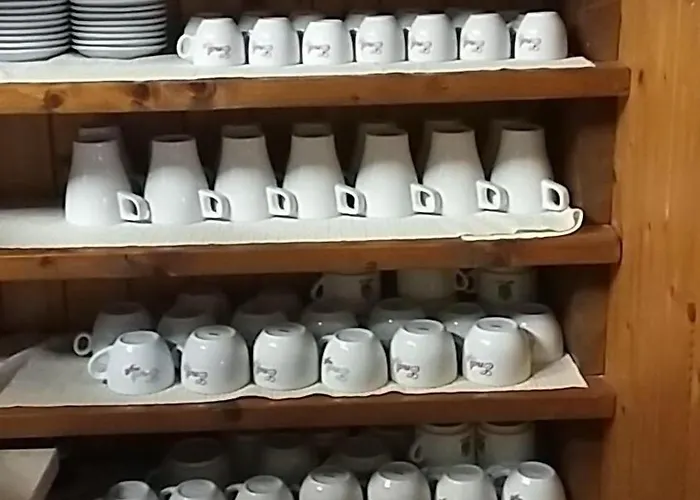 Ai Ciar - *